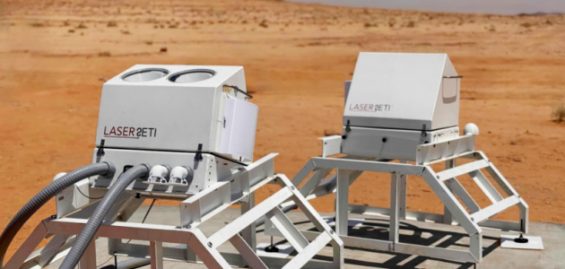 العلا تُسجّل تاريخاً فلكياً: إطلاق محطتين LaserSETI في منارة العلا