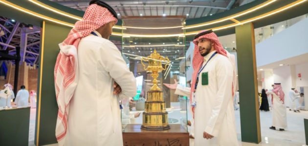 كأس السعودية يتألق في معرض الصقور والصيد: تجربة حصرية للزوار