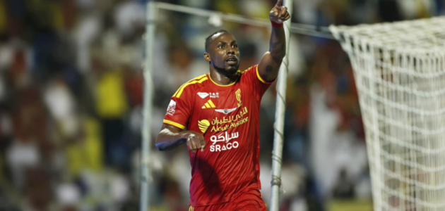 خوليان كينيونيس يواصل السلسلة: هدفٌ بعد هدفٍ في مواجهات الهلال